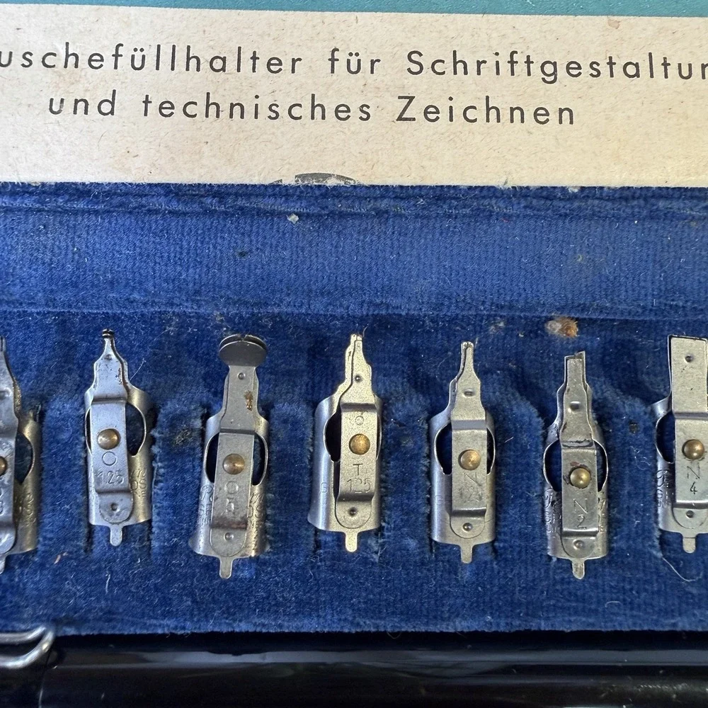 Pelikan vtg graphos